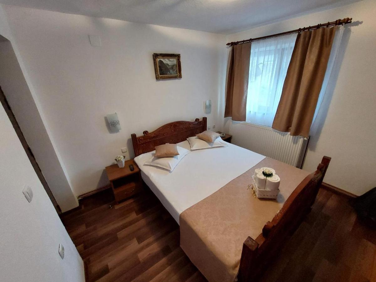 Casa Fabrizio Hotel Călimăneşti Buitenkant foto